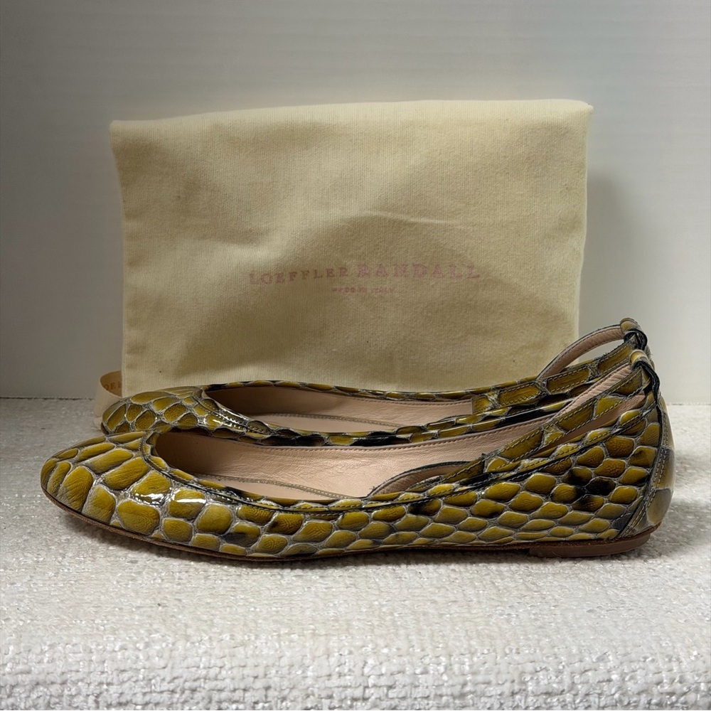 Loeffler Randall Olive Green Snakeskin Ballet Flats Leather
Women Sz 9.5 - Picture 2 of 7